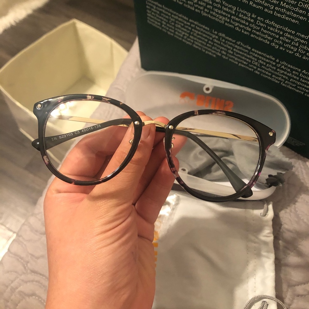 Blins eyeglasses- no prescription